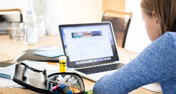 découvrez notre plateforme d'apprentissage en ligne qui vous offre des cours variés, adaptés à tous les niveaux. apprenez à votre rythme, accédez à du contenu de qualité et développez de nouvelles compétences depuis chez vous.