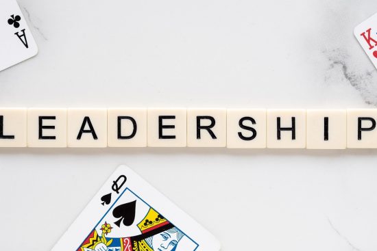 découvrez les clés du leadership efficace et inspirez votre équipe à atteindre de nouveaux sommets. apprenez à développer vos compétences en leadership, à motiver vos collaborateurs et à créer un environnement de travail positif.