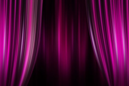 découvrez les compétences théâtrales essentielles pour briller sur scène. apprenez l'art de l'interprétation, de la diction et de l'improvisation pour développer votre confiance et exprimer votre créativité. parfait pour les acteurs débutants et les passionnés de théâtre.
