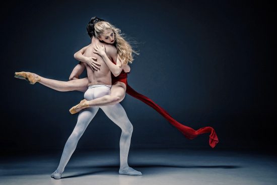 découvrez comment améliorer vos compétences en danse avec des conseils pratiques, des techniques variées et des astuces de professionnels. que vous soyez débutant ou danseur confirmé, explorez les méthodes pour perfectionner votre art et impressionner sur la piste de danse.