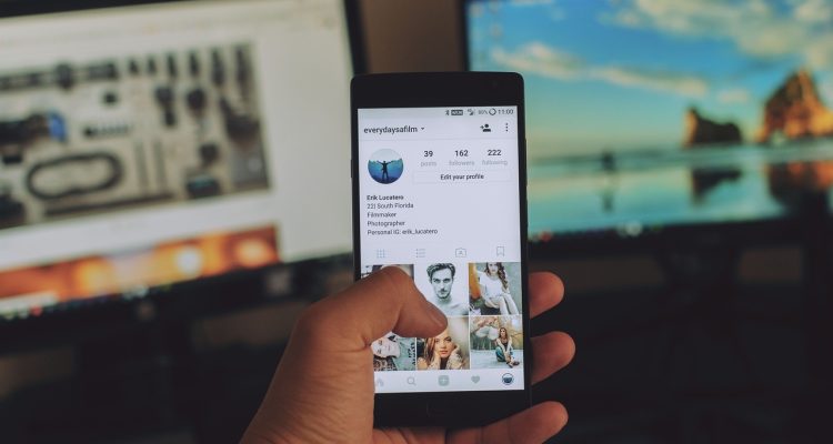 découvrez les compétences essentielles en médias sociaux pour booster votre présence en ligne. apprenez à créer du contenu engageant, à analyser les performances et à interagir efficacement avec votre audience.