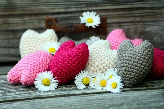 découvrez l'univers du crochet : astuces, techniques et modèles tendance pour créer des pièces uniques. que vous soyez débutant ou expert, explorez notre guide complet pour embellir vos projets de crochet.