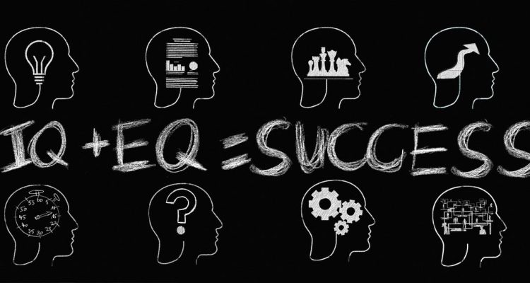 découvrez les clés de l'intelligence émotionnelle : apprenez à mieux comprendre vos émotions et celles des autres pour améliorer vos relations interpersonnelles, votre bien-être et votre réussite personnelle et professionnelle.