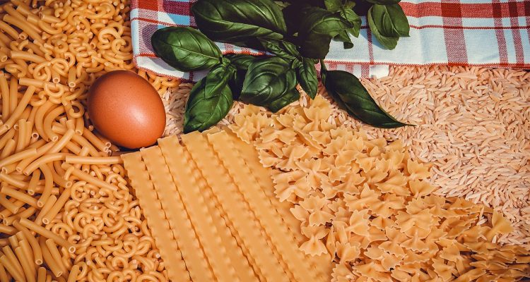 découvrez la richesse de la cuisine italienne, un voyage culinaire à travers des recettes authentiques, des ingrédients frais et des traditions familiales. savourez les pâtes, les pizzas, les antipasti et bien plus encore, tout en explorant les saveurs qui font de l'italie une destination gastronomique de choix.