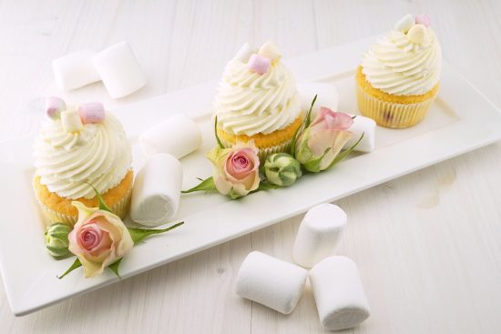 découvrez des ressources en ligne pour la pâtisserie : tutoriels, recettes, vidéos et conseils d'experts pour améliorer vos compétences en cuisine et réaliser des créations délicieuses chez vous.