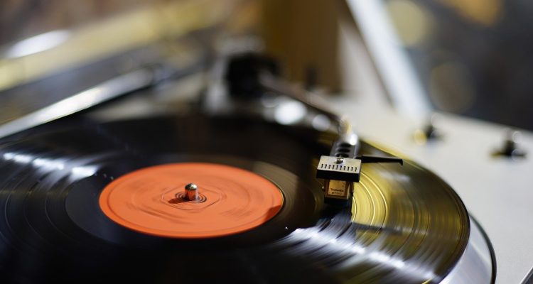 découvrez l'art de la composition musicale : techniques, inspirations et conseils pour donner vie à vos mélodies. que vous soyez débutant ou compositeur expérimenté, explorez les secrets de la musique et développez votre créativité.