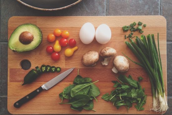 découvrez nos cours de cuisine asiatique et apprenez à maîtriser les saveurs authentiques de l'asie. que vous soyez débutant ou cuisinier confirmé, nos ateliers vous guideront à travers des recettes traditionnelles et des techniques culinaires variées pour régaler vos papilles.